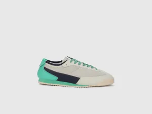 Men PU Mesh Colorblocked Sneakers