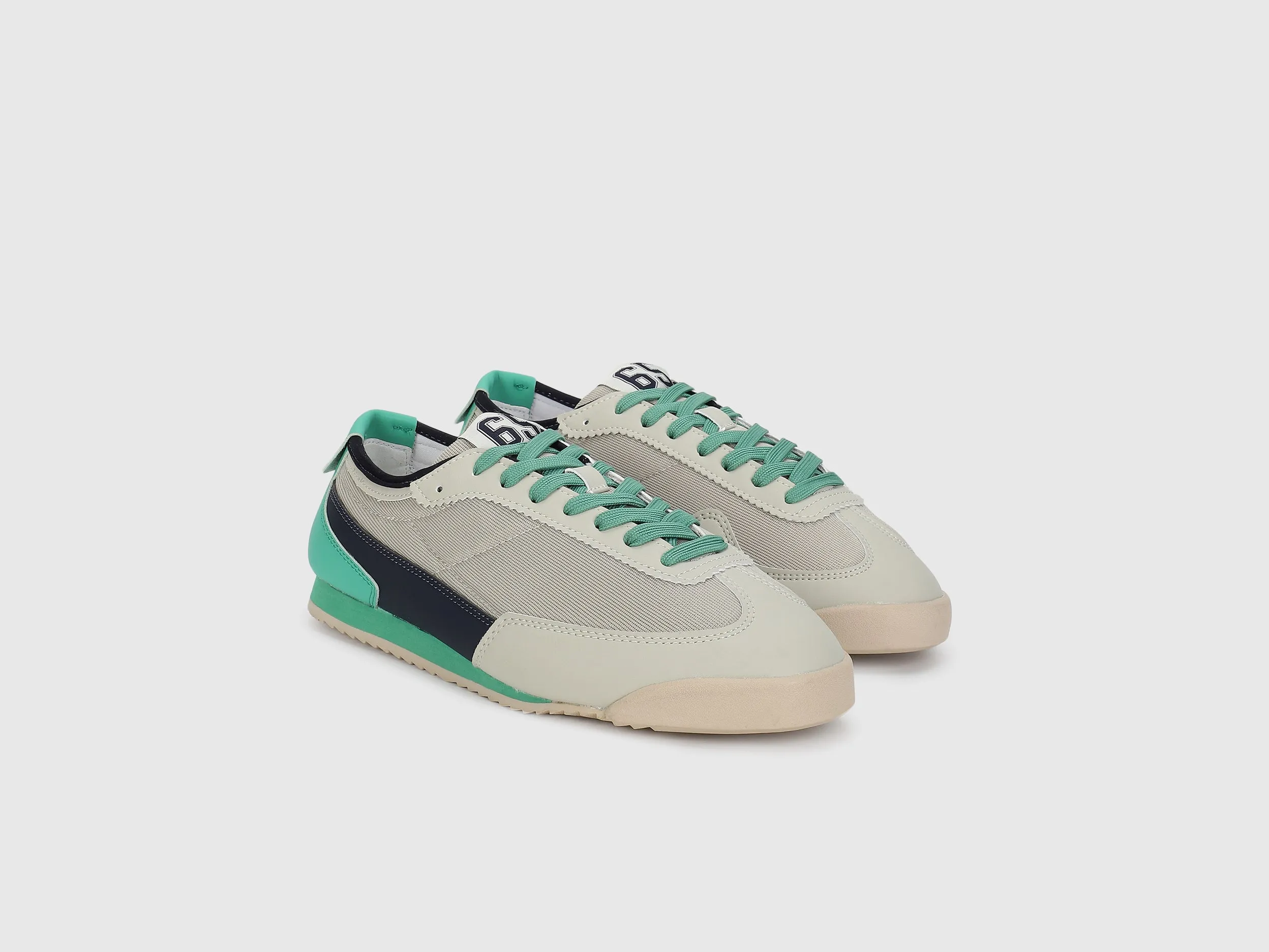 Men PU Mesh Colorblocked Sneakers