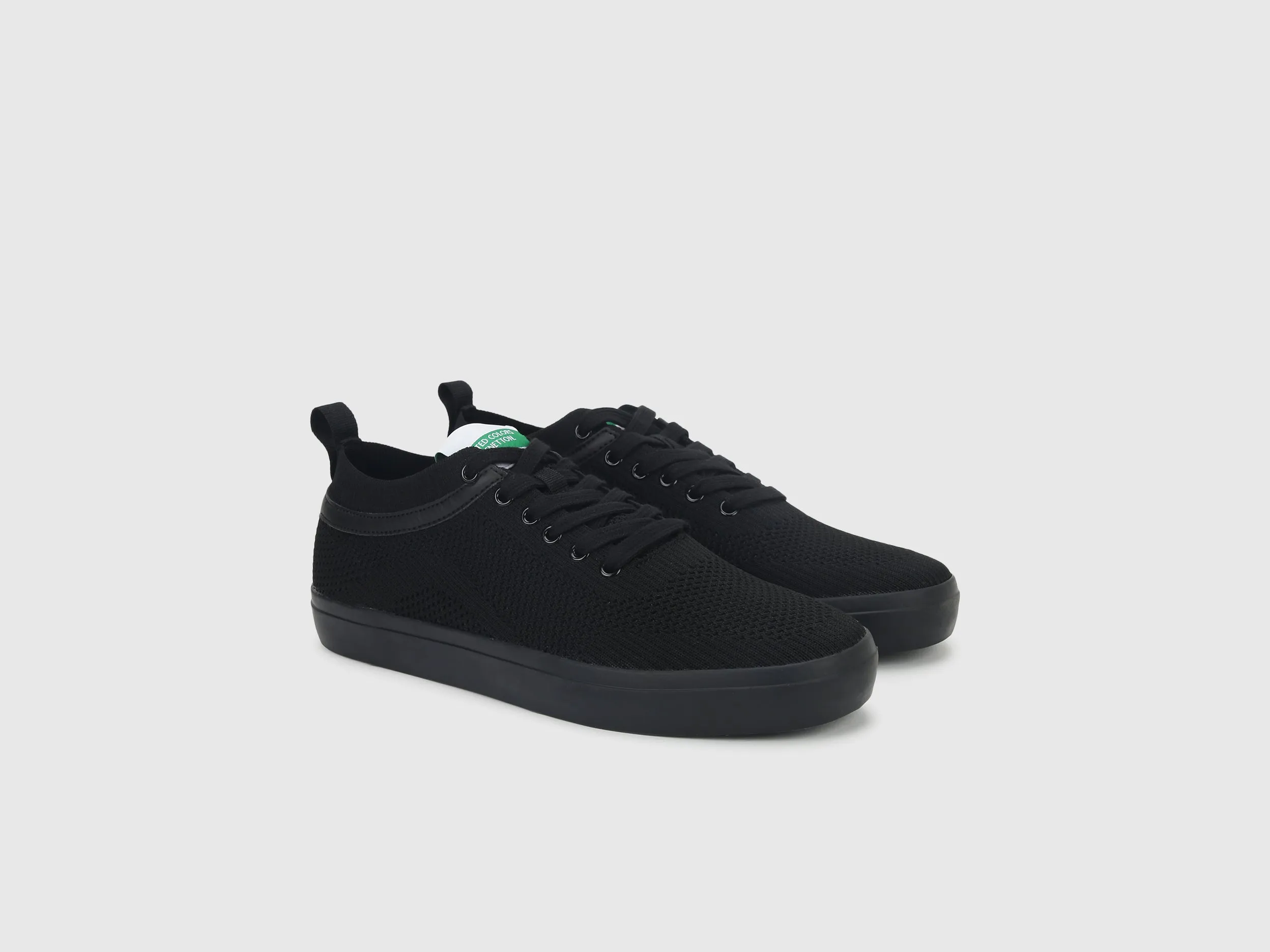 Men Textured Lace-up Sneakers