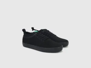 Men Textured Lace-up Sneakers
