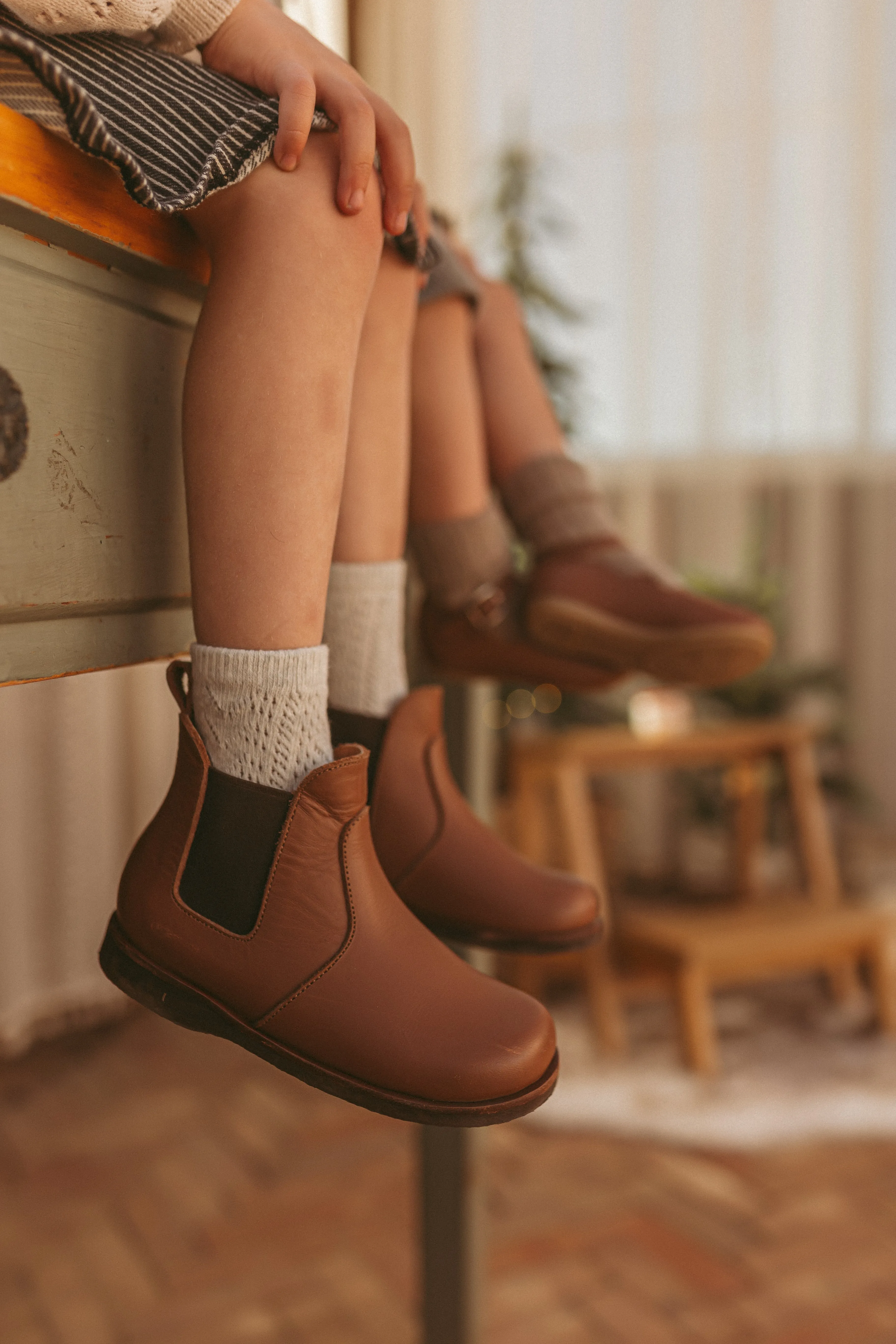 SECONDS Viajero Chelsea Boot {Children's Leather Boots}
