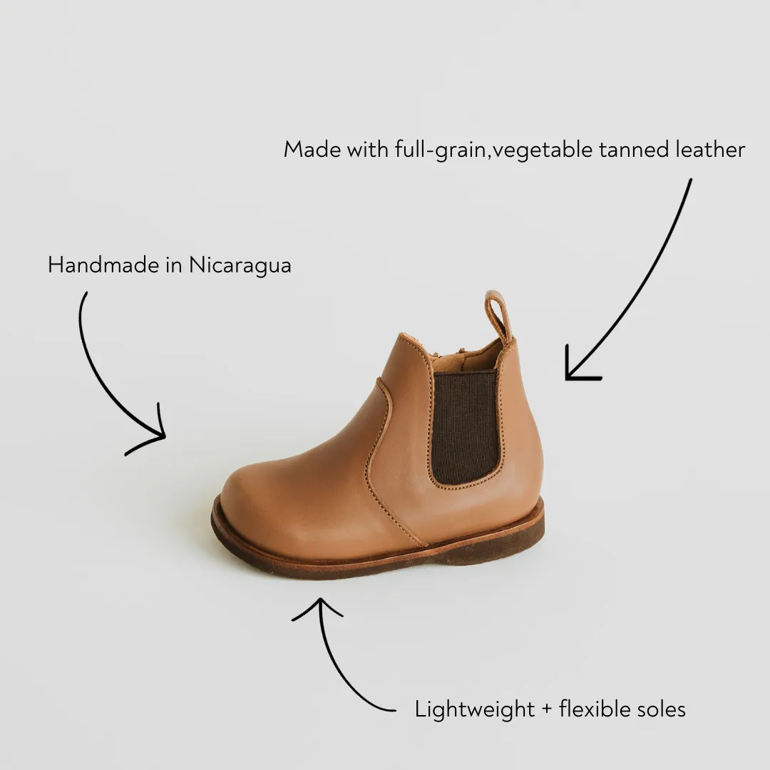 SECONDS Viajero Chelsea Boot {Children's Leather Boots}