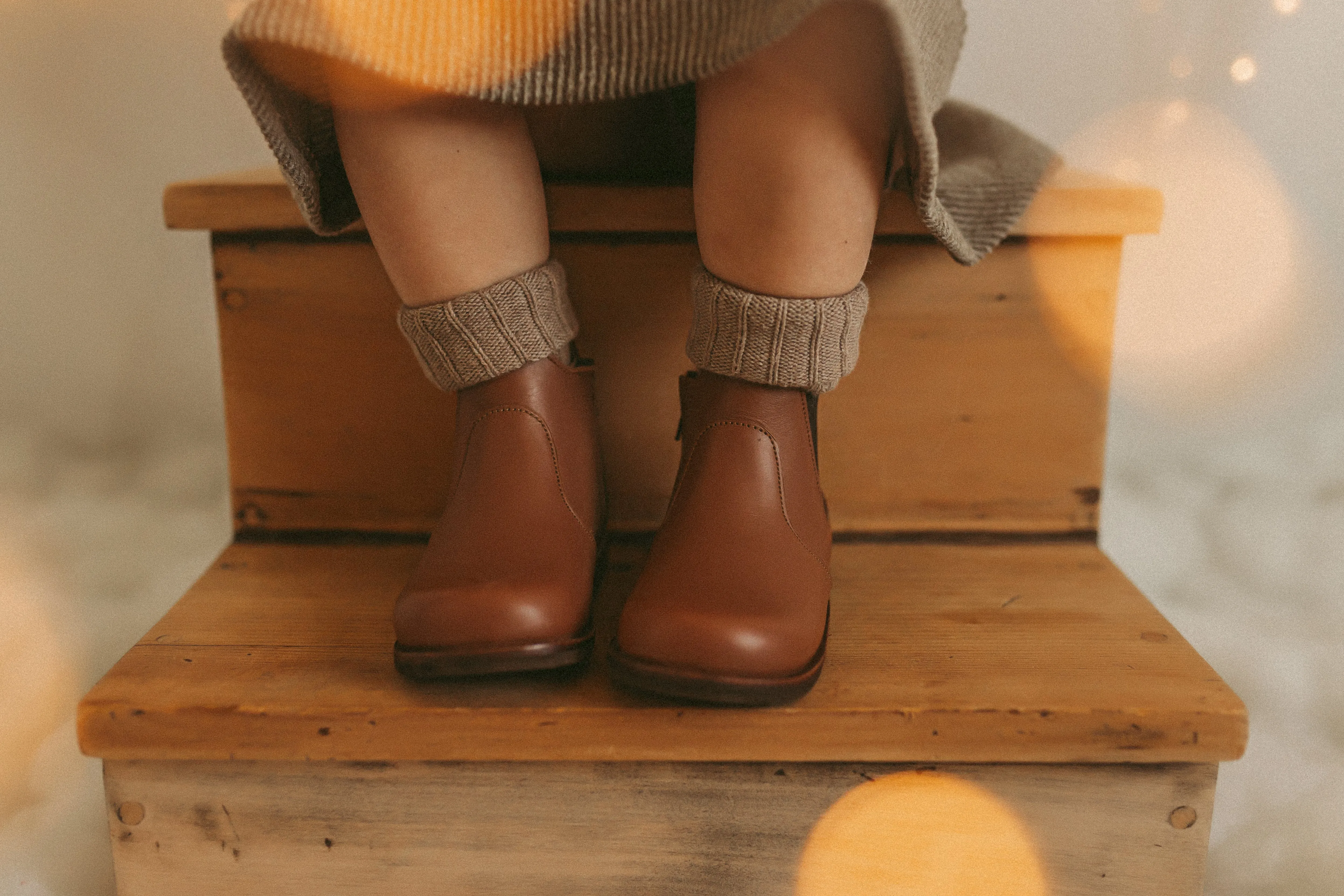 SECONDS Viajero Chelsea Boot {Children's Leather Boots}
