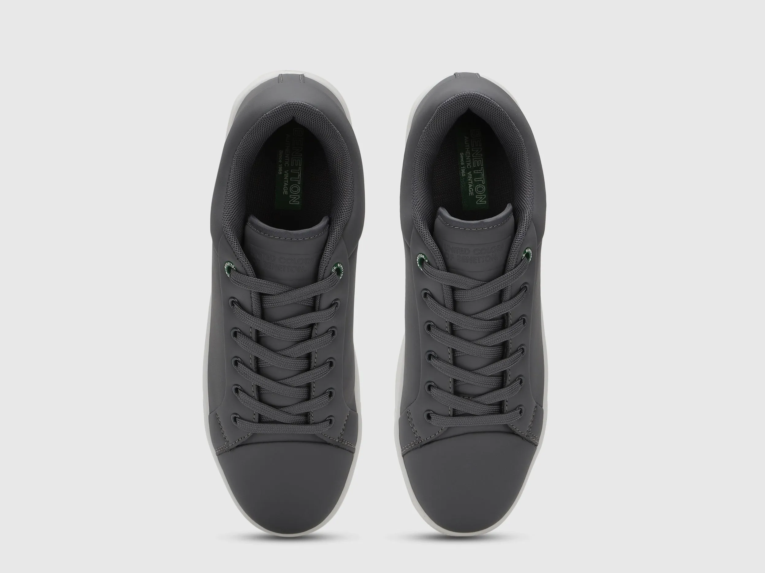 Solid Pattern Casual Sneakers