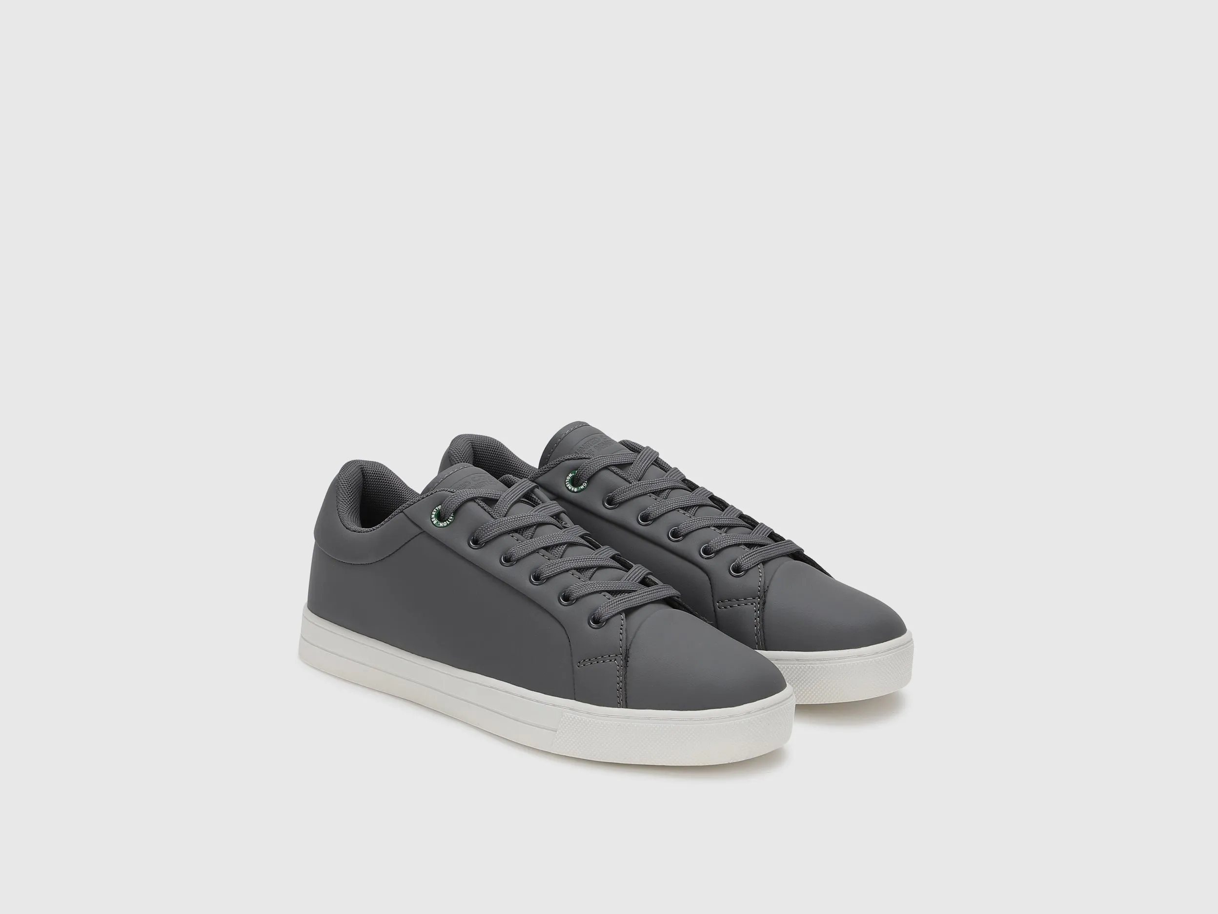 Solid Pattern Casual Sneakers