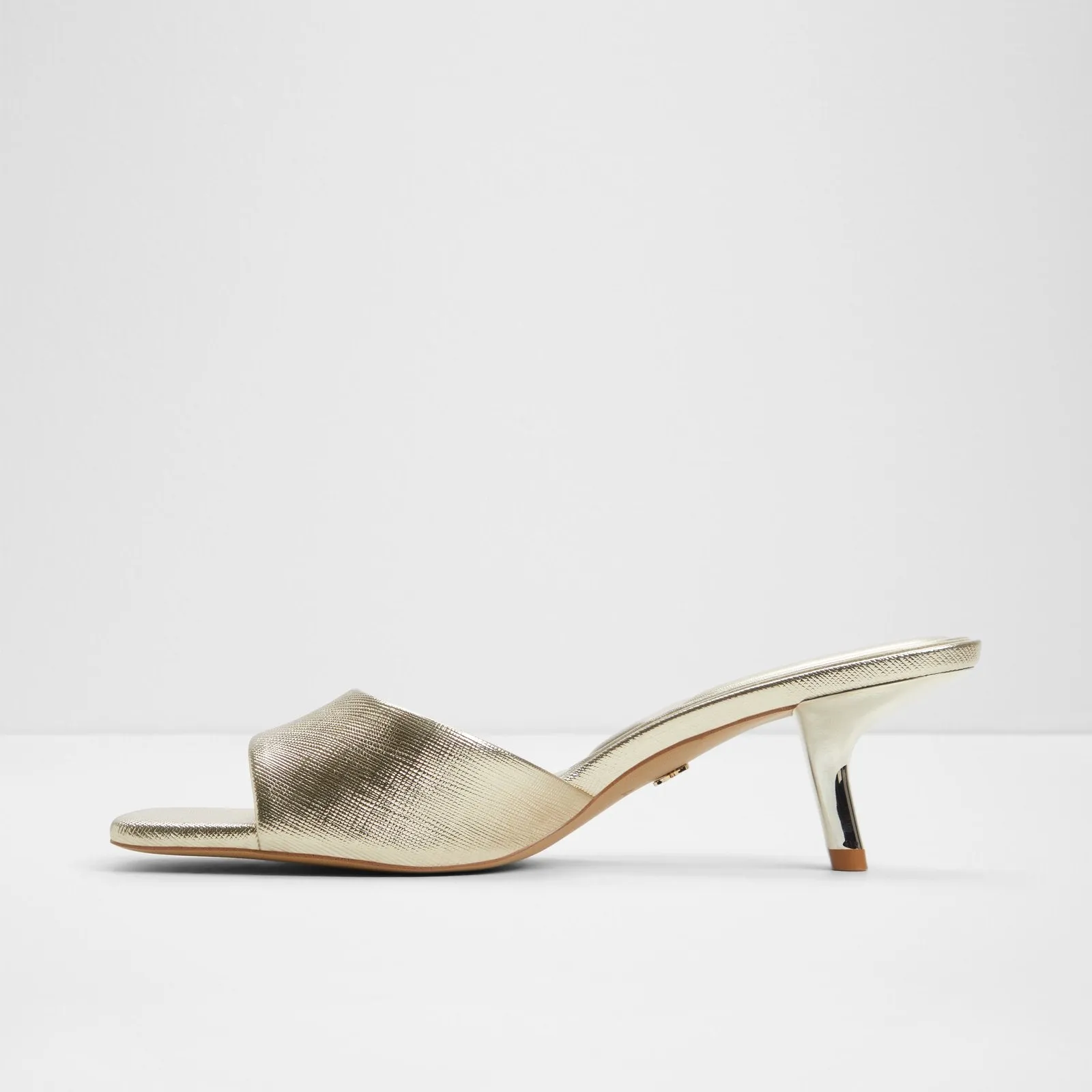 Sophistication / Heeled Sandals