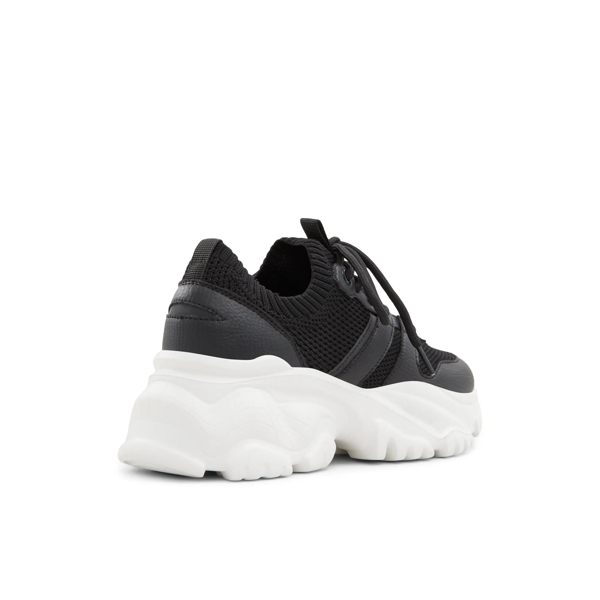 Symone / Sneakers