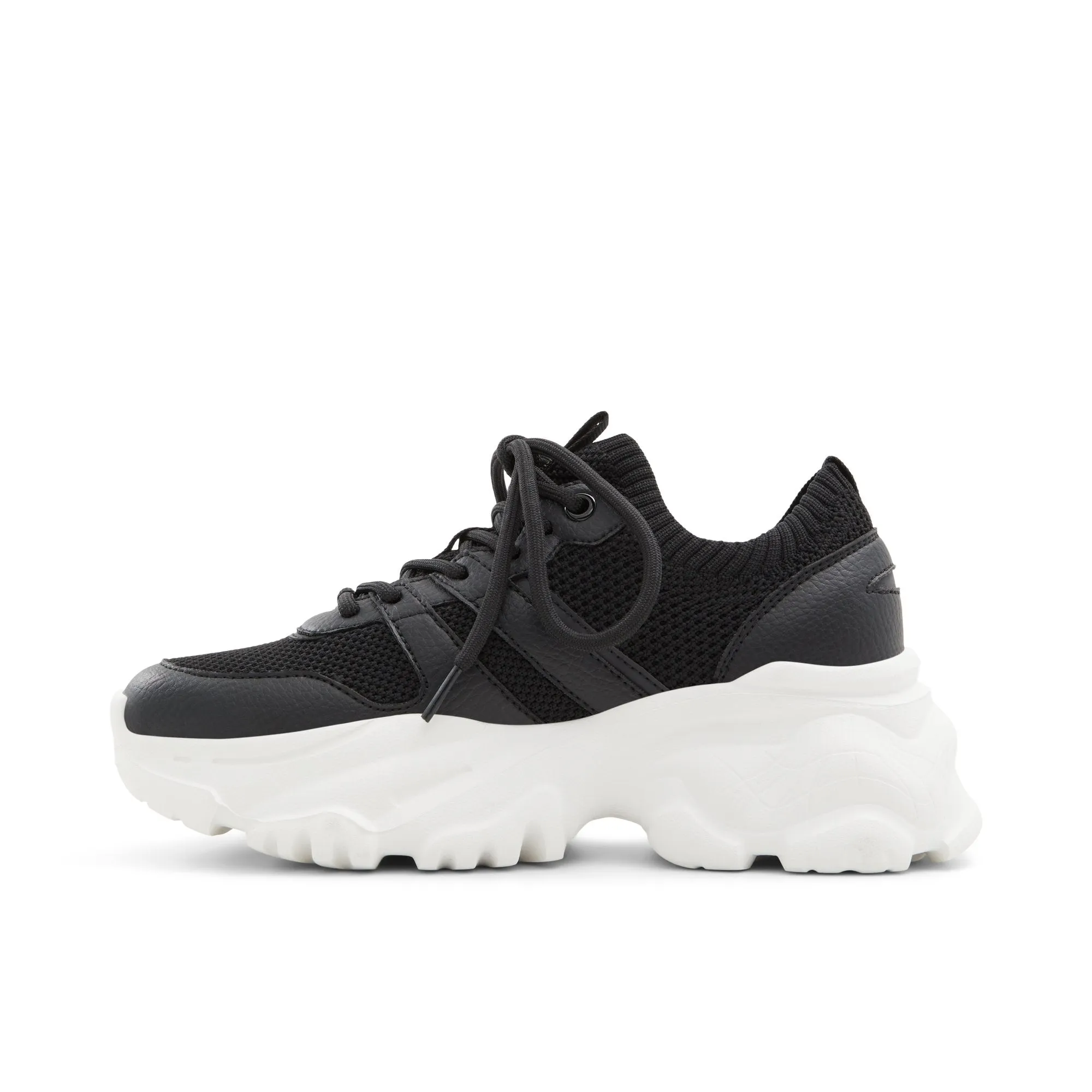 Symone / Sneakers
