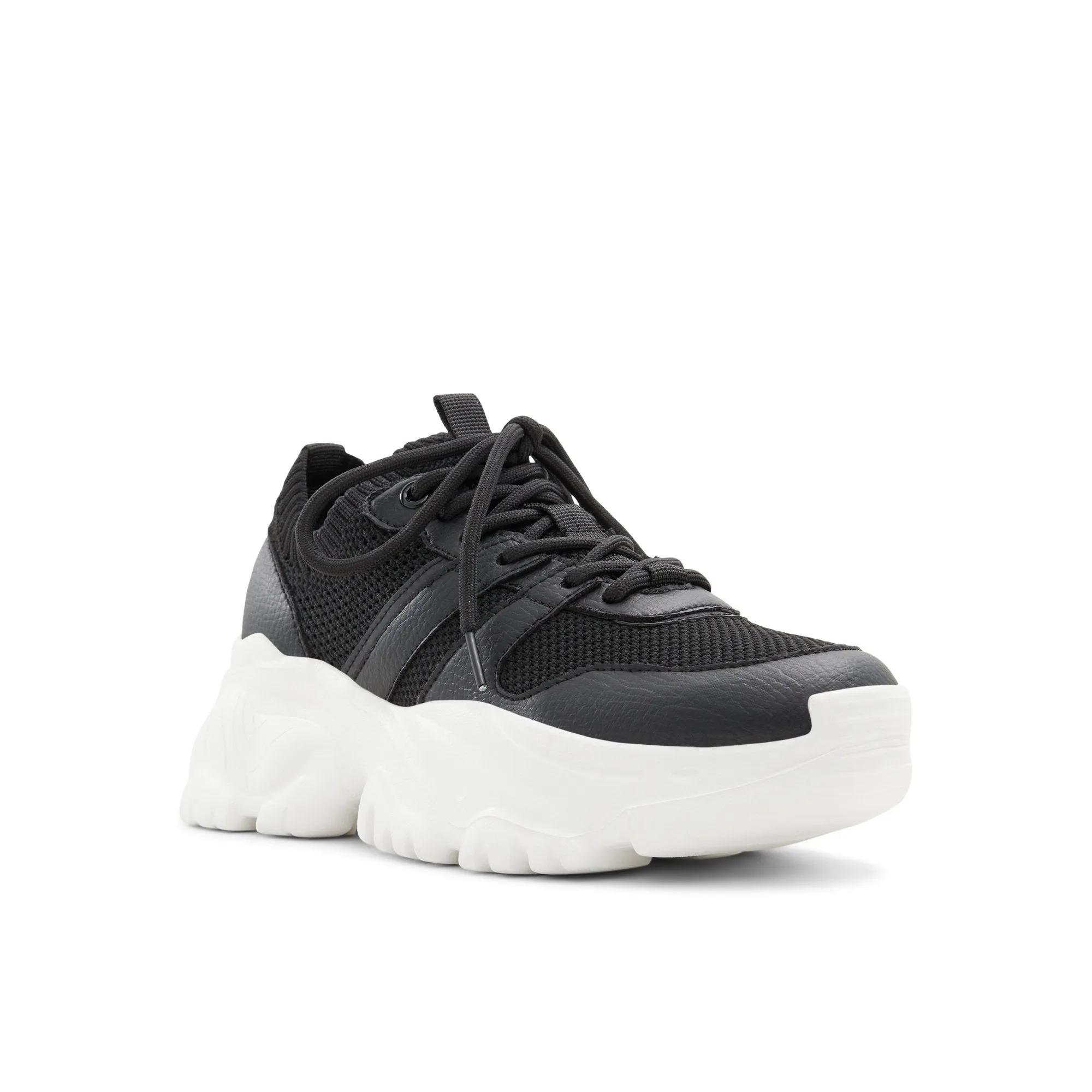 Symone / Sneakers