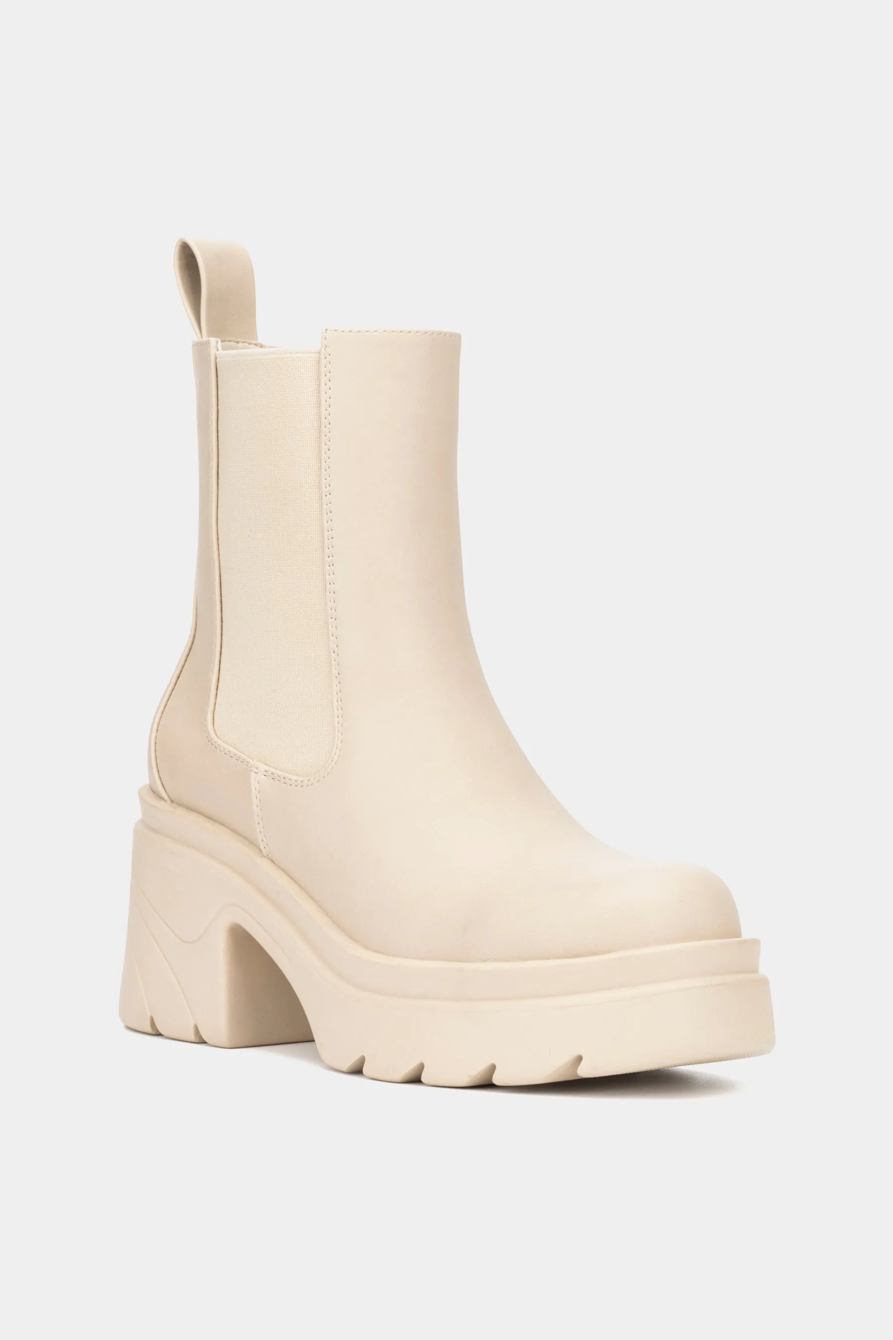 Tessa Chelsea Boots