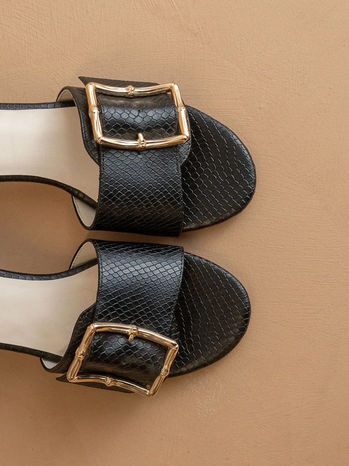 The Tucson | Black Low Heel with Bamboo Buckle