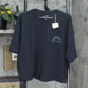 Universal Thread Women's Short Sleeve Boxy T-Shirt 78436099
