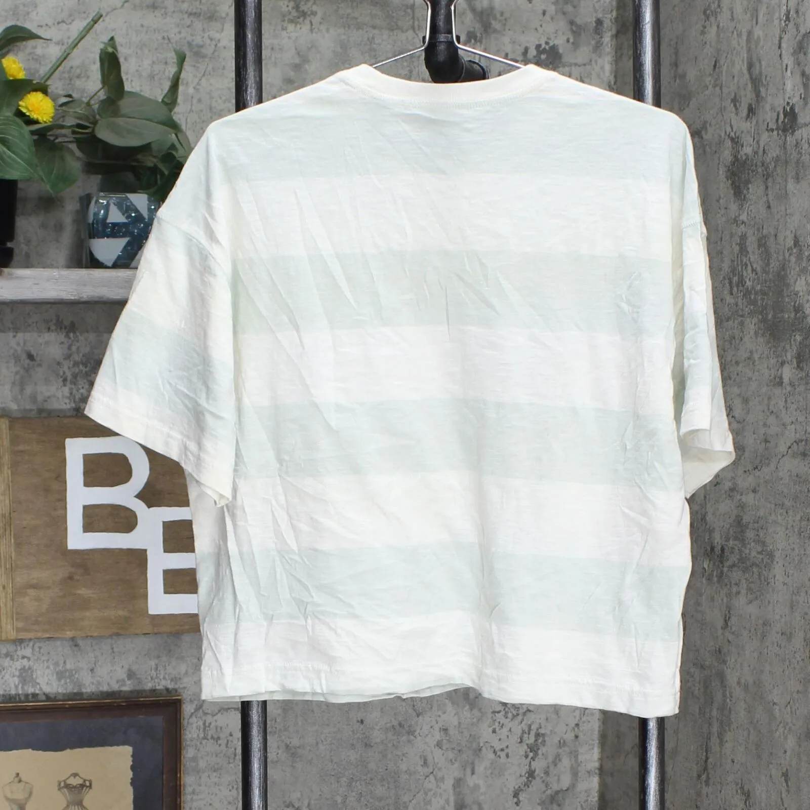 Universal Thread Women's Striped Short Sleeve Boxy T-Shirt 562072-1