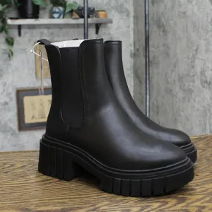 Wild Fable Women's Sterling Chelsea Boots 88075611 Black 9.5M
